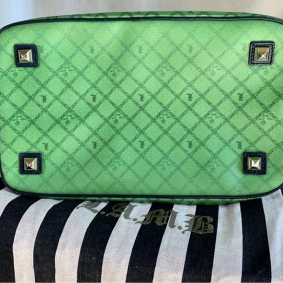 L.A.M.B. Gwen Stefani Green Drawstring Bucket Bag - Picture 3 of 7